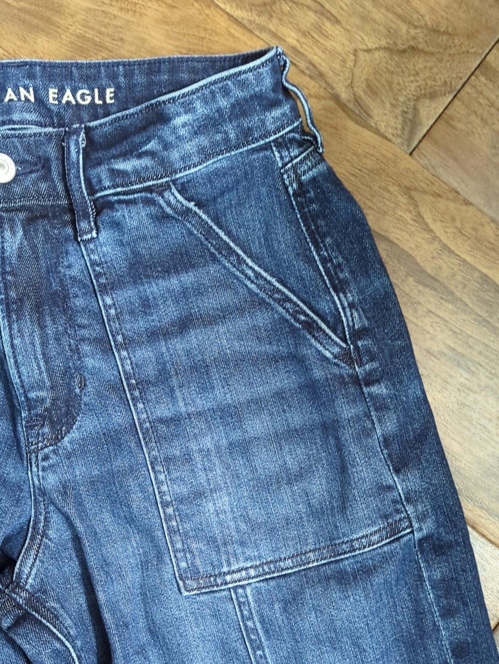 American Eagle Super High Rise Baggy Wide Leg Jeans - Picture 4 of 10